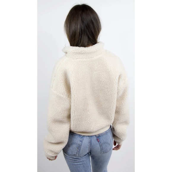 LA Sherpa Pullover ✨ - Picture 5 of 8
